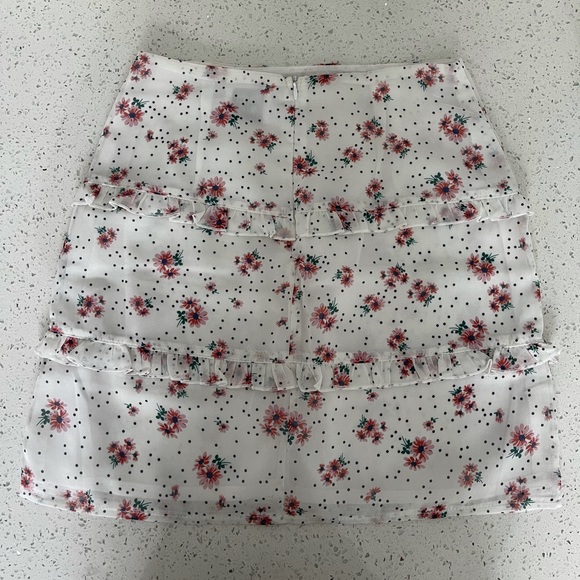 Two Piece Vacation Set - Picture 6 of 7